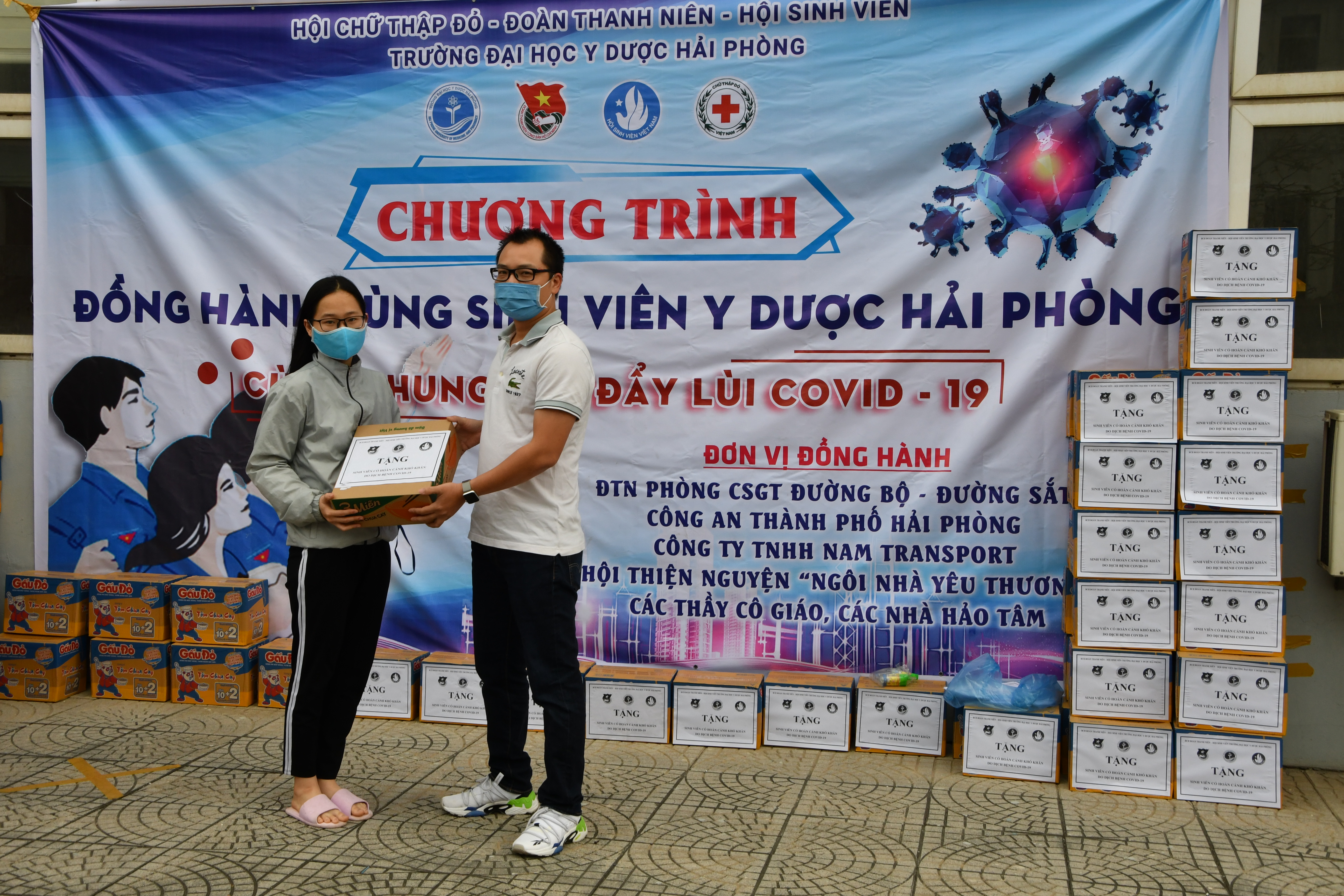 Cập nhật thông tin phòng, chống dịch Covid-19 tính đến 7h ngày 13-4-2020: Tiếp tục kiểm soát chặt chẽ người và phương tiện ra vào thành phố